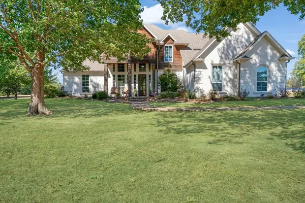 $760,000 | 3835 48th Street Southeast, Paris, TX 75462
