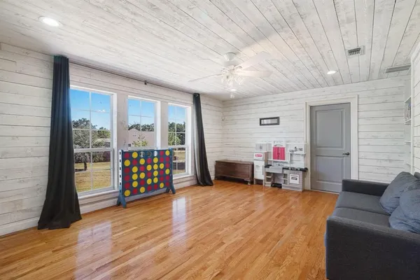 $760,000 | 3835 48th Street Southeast, Paris, TX 75462