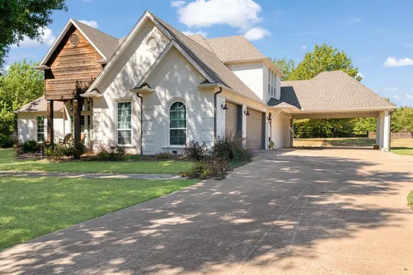 $760,000 | 3835 48th Street Southeast, Paris, TX 75462