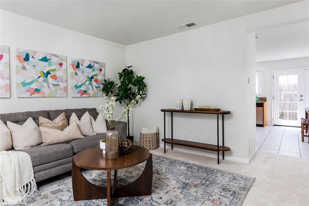 1443 1st Street, Unit B Duarte, CA 91010 - Photo 3 of 23