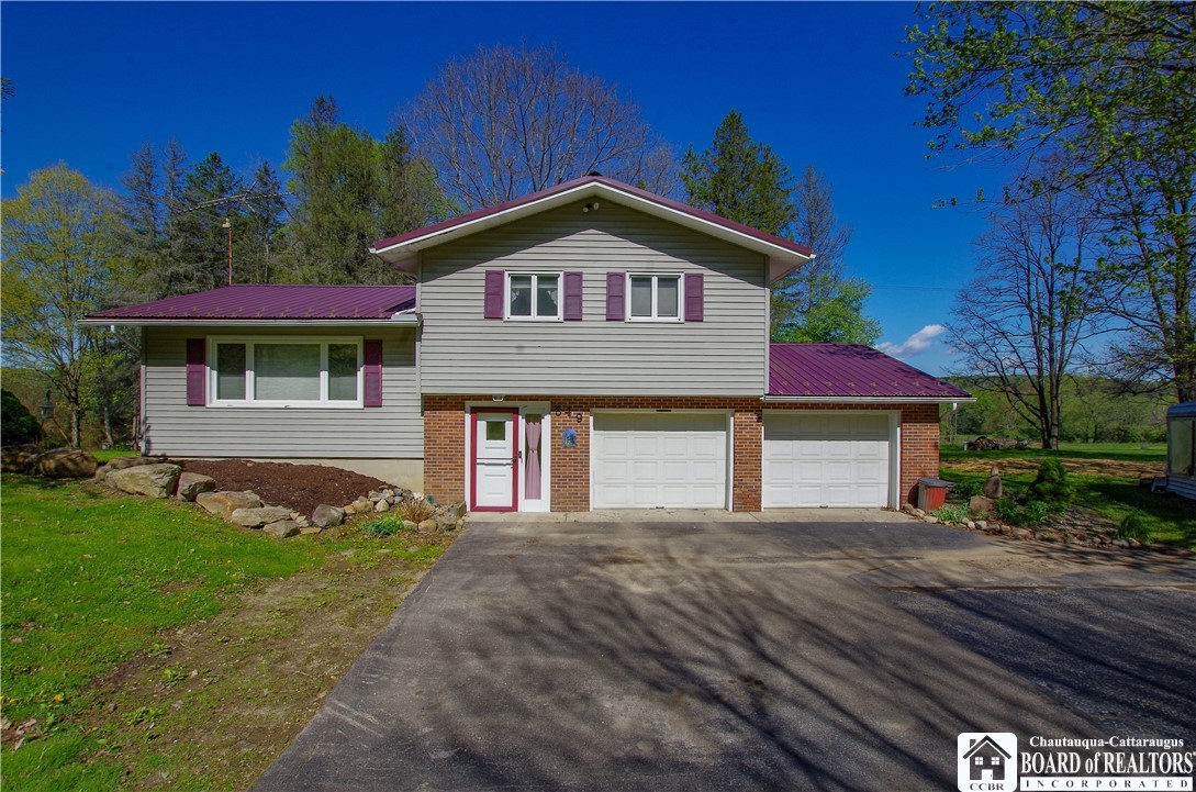 549 Creek Road Jamestown, NY 14701 - Photo 2 of 25