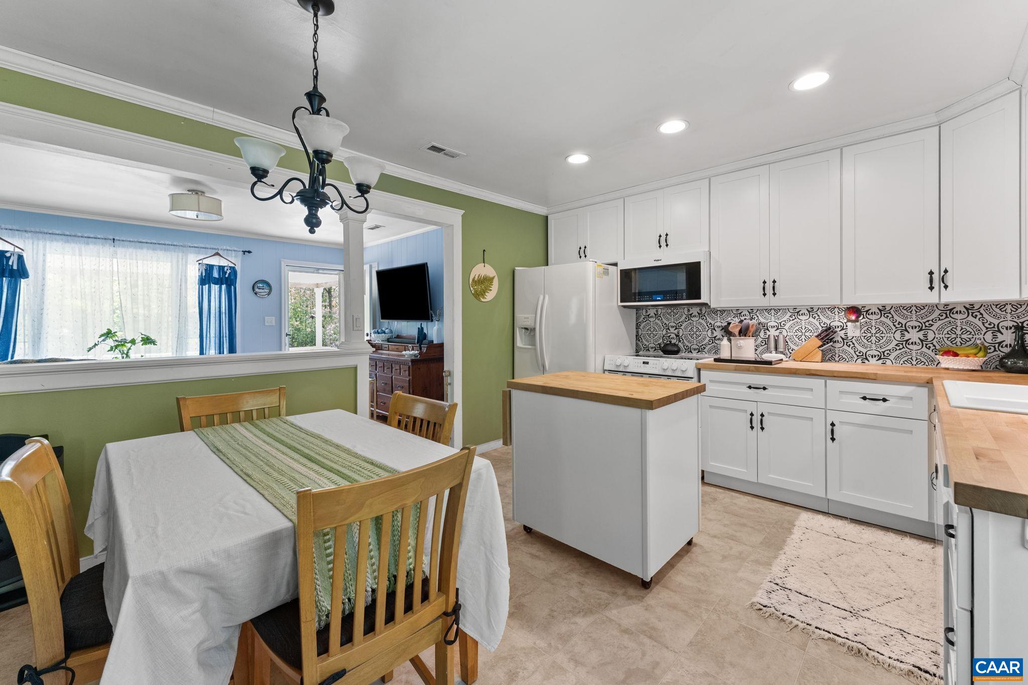 703 Oak Creek Road Palmyra, VA 22963 - Photo 11 of 35