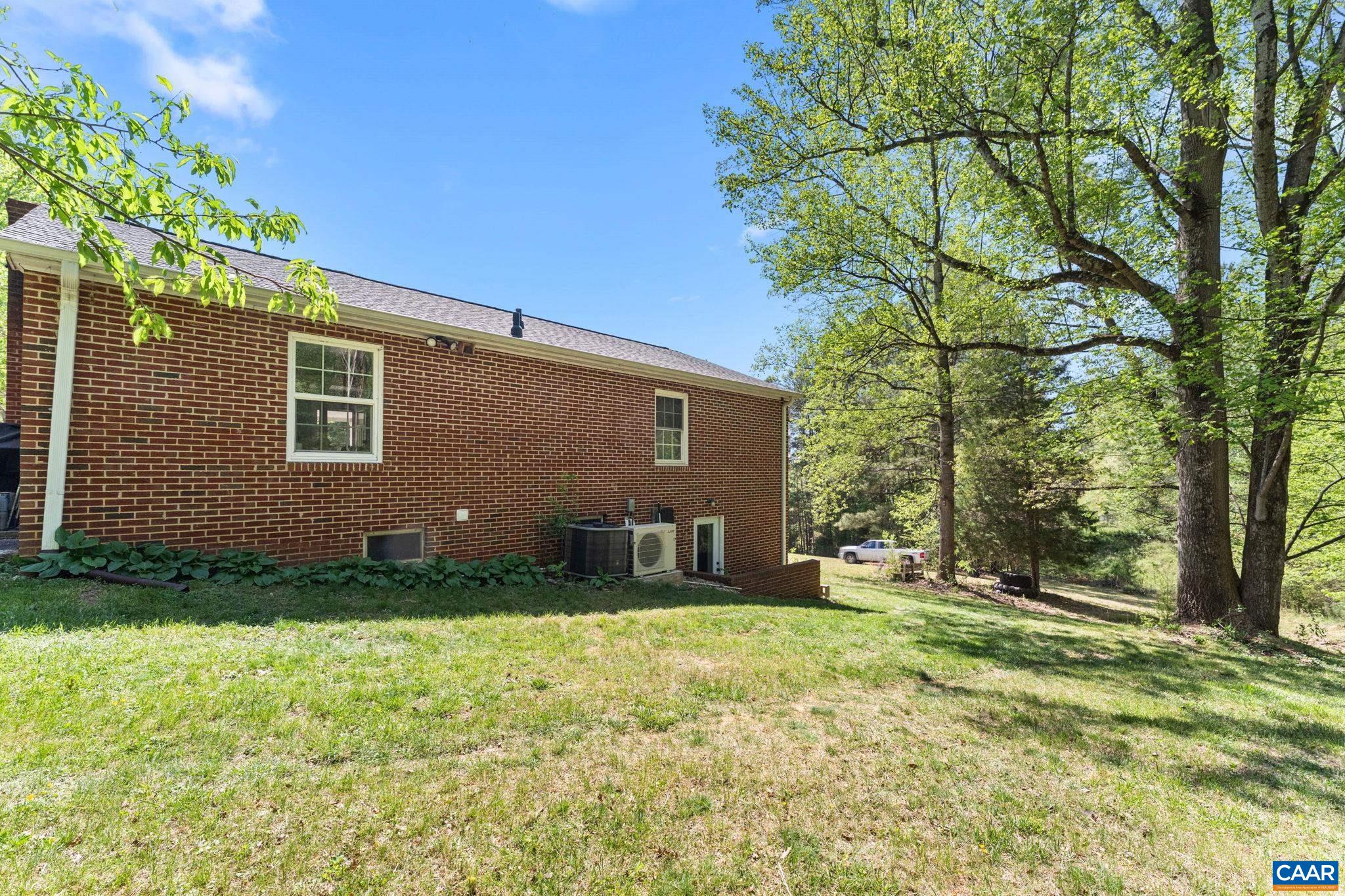 703 Oak Creek Road Palmyra, VA 22963 - Photo 28 of 35