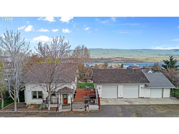 $535,000 | 916 Kelly Avenue, The Dalles, OR 97058
