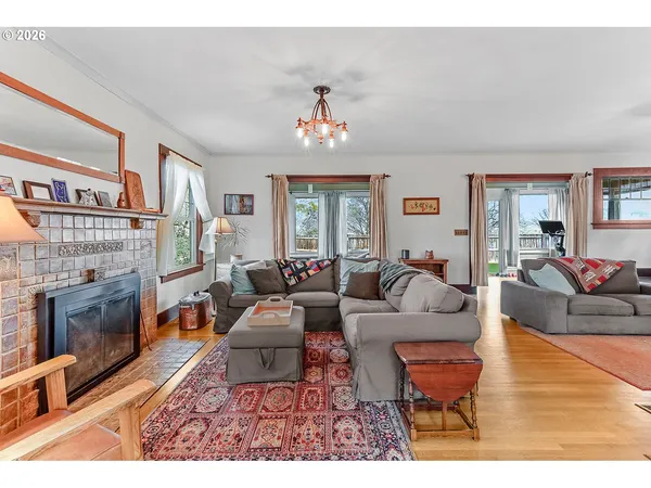 $535,000 | 916 Kelly Avenue, The Dalles, OR 97058