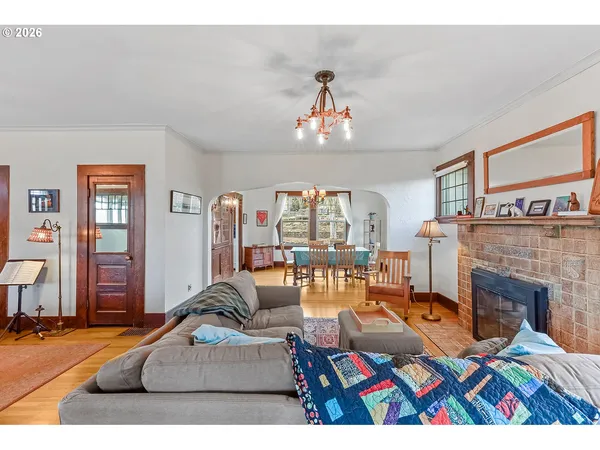 $535,000 | 916 Kelly Avenue, The Dalles, OR 97058