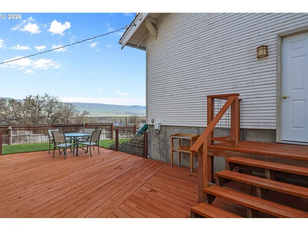 $535,000 | 916 Kelly Avenue, The Dalles, OR 97058