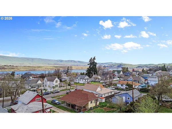 $535,000 | 916 Kelly Avenue, The Dalles, OR 97058