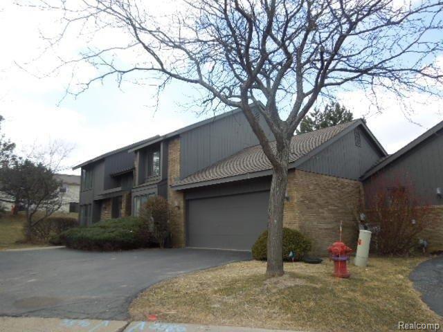5590 Ridgewood Road, Unit 5590 West Bloomfield, MI 48322 - Photo 1 of 22 4-2 061.jpg
