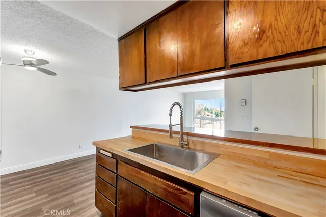 a close view of sink and tap