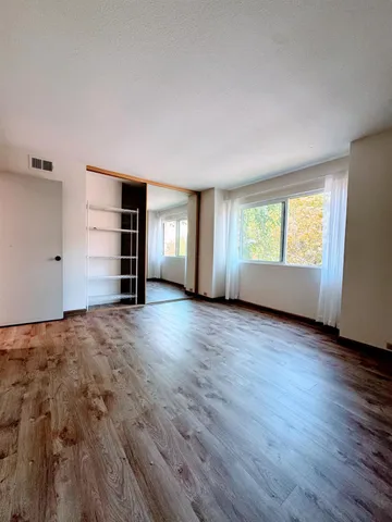 $2,400 | 2224 Woodside Lane, Unit 5, Sacramento, CA 95825