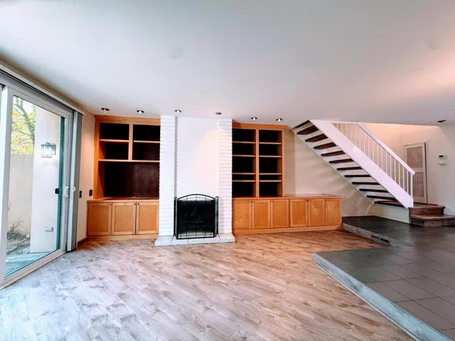 $2,400 | 2224 Woodside Lane, Unit 5, Sacramento, CA 95825