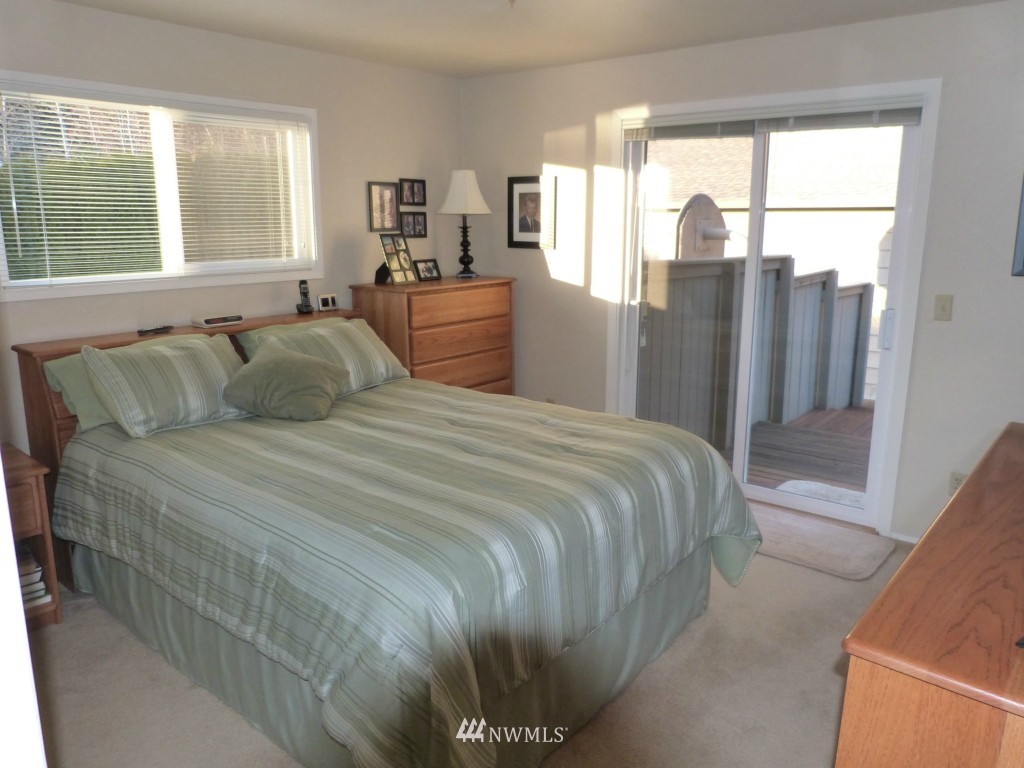 2484 North Shore Road Bellingham, WA 98226 - Photo 14 of 25 Gallery Image 14