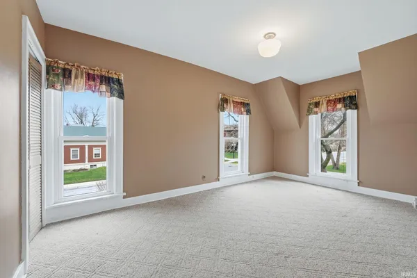$260,000 | 801 South Jackson Street, Auburn, IN 46706