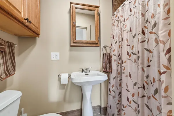 $260,000 | 801 South Jackson Street, Auburn, IN 46706
