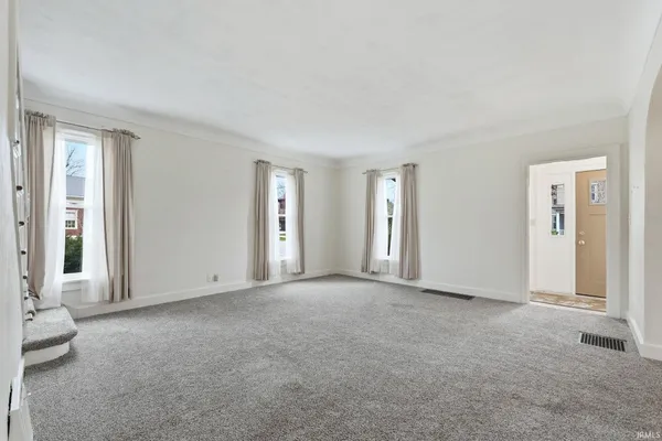 $260,000 | 801 South Jackson Street, Auburn, IN 46706