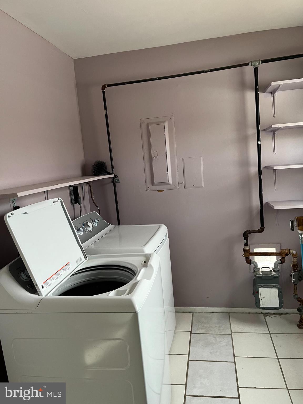 42 Genesee Lane Willingboro, NJ 08046 - Photo 24 of 29 a utility room with dryer and washer
