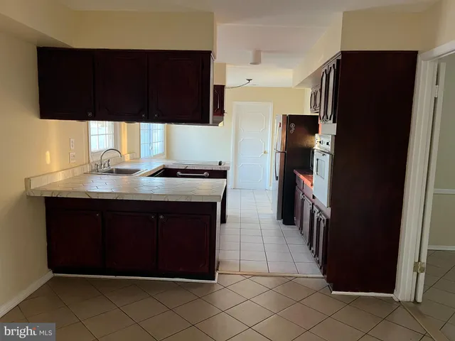 $3,450 | 42 Genesee Lane, Willingboro, NJ 08046