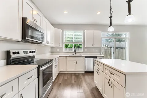 $549,950 | 3526 181st Street East, Tacoma, WA 98446