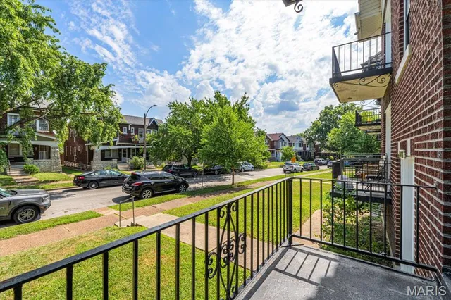 $480,000 | 4956 Mardel Avenue, St. Louis, MO 63109