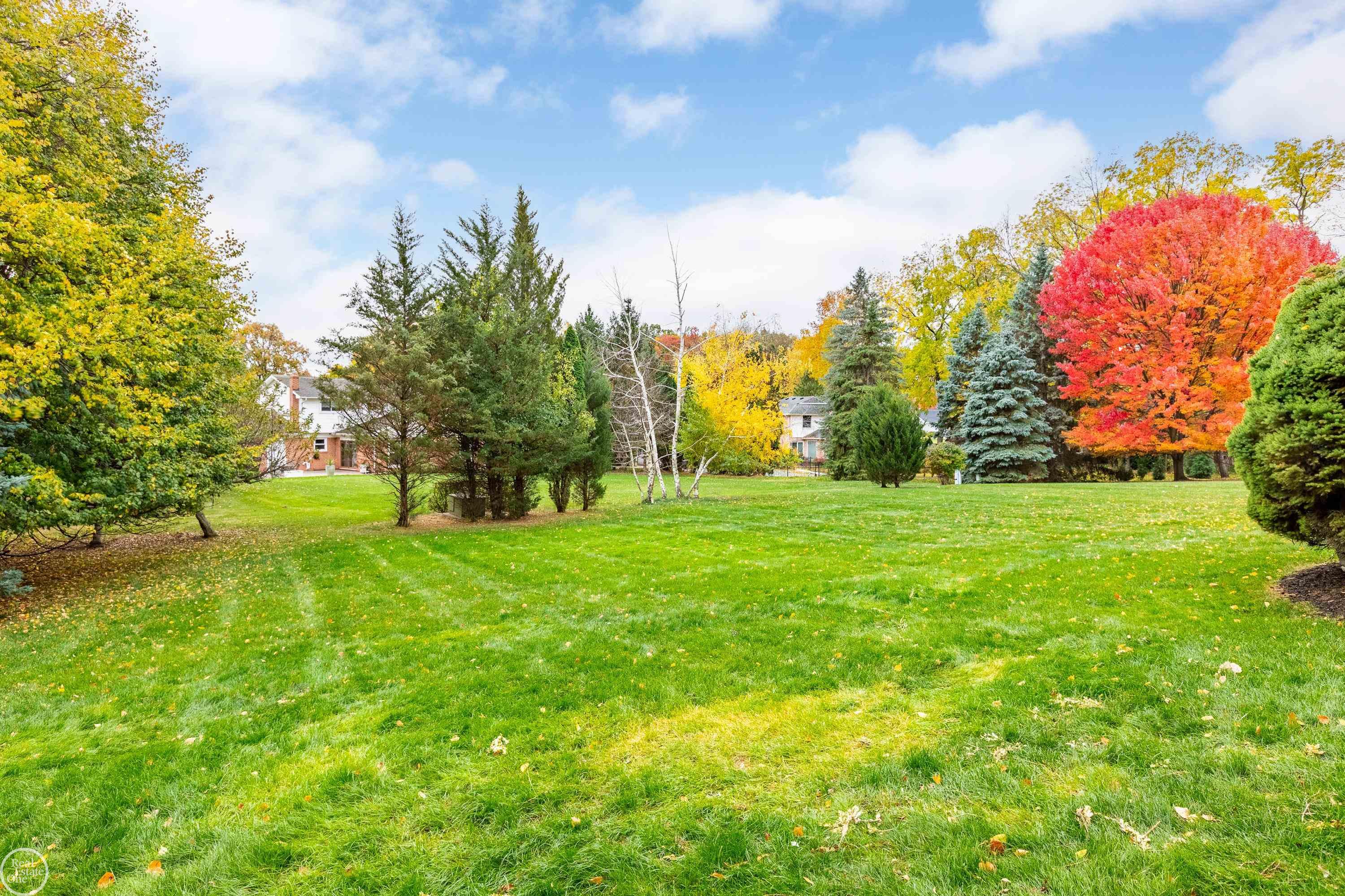 2837 Kilburn Court Rochester, MI 48306 - Photo 8 of 47 50099262-7.JPG
