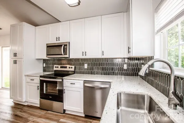 $275,000 | 332 Cassidy Lane, Mooresville, NC 28115
