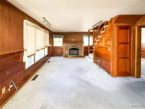 a view of a indoor garage