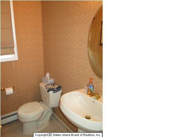 116 Highland Road Staten Island, NY 10308 - Photo 9 of 17 Additional Photo