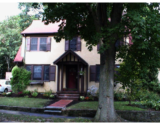 54 Old Middlesex Road Belmont, MA 02478 - Photo 1 of 16 Gallery Image 1