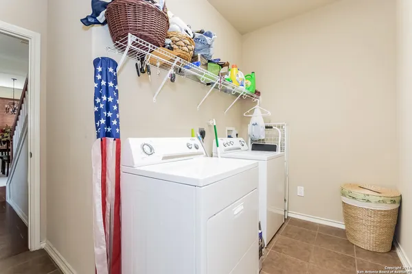 $3,100 | 3615 Mendocino Park, San Antonio, TX 78261