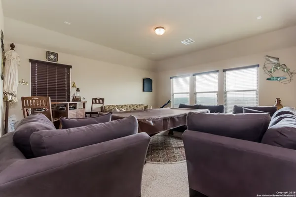 $3,100 | 3615 Mendocino Park, San Antonio, TX 78261