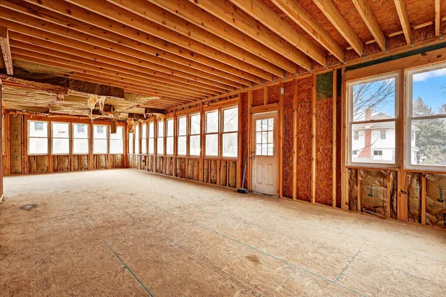 $290,000 | 2328 Dean Lake Avenue Northeast, Grand Rapids, MI 49505