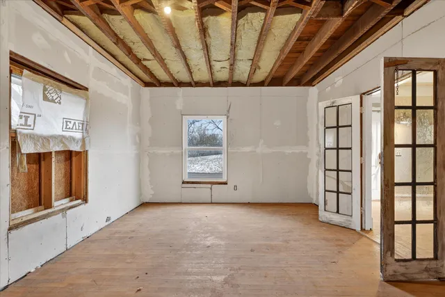 $290,000 | 2328 Dean Lake Avenue Northeast, Grand Rapids, MI 49505