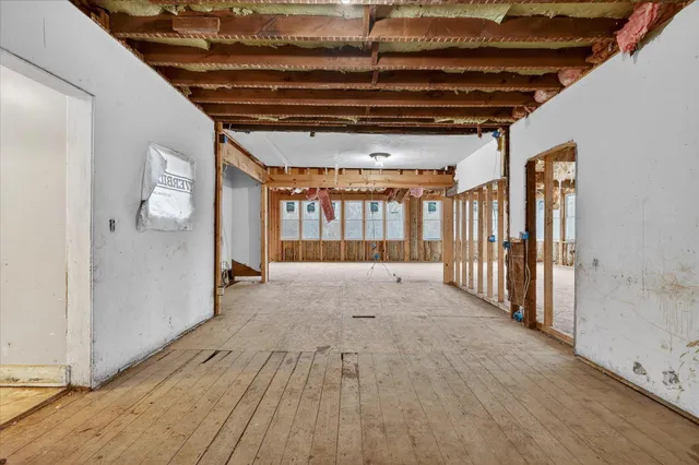 $290,000 | 2328 Dean Lake Avenue Northeast, Grand Rapids, MI 49505