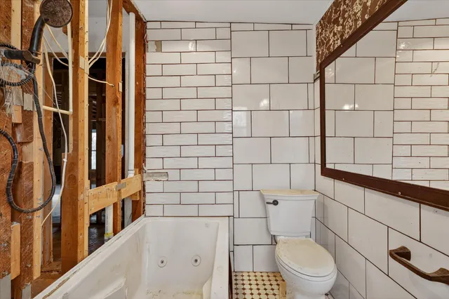 $290,000 | 2328 Dean Lake Avenue Northeast, Grand Rapids, MI 49505