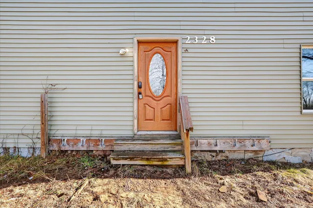 $290,000 | 2328 Dean Lake Avenue Northeast, Grand Rapids, MI 49505