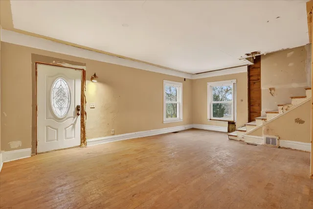 $290,000 | 2328 Dean Lake Avenue Northeast, Grand Rapids, MI 49505