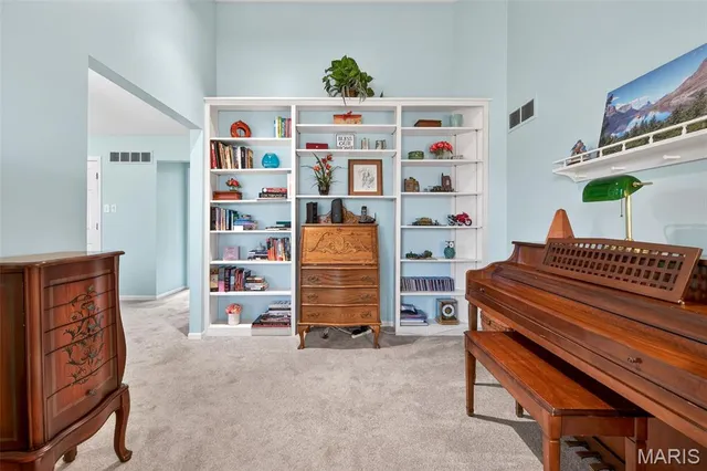 $350,000 | 174 Baxter Heights Court, Manchester, MO 63011