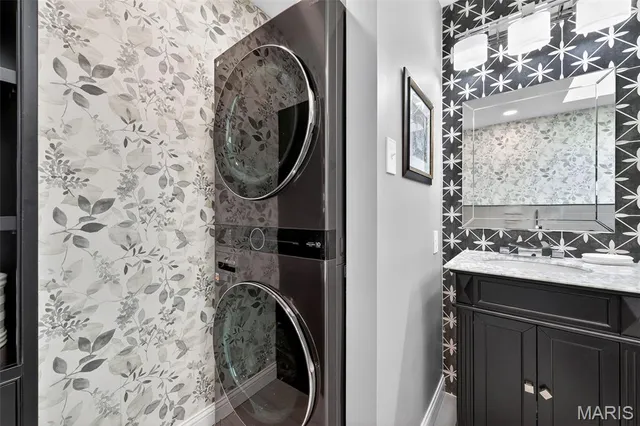 $350,000 | 174 Baxter Heights Court, Manchester, MO 63011