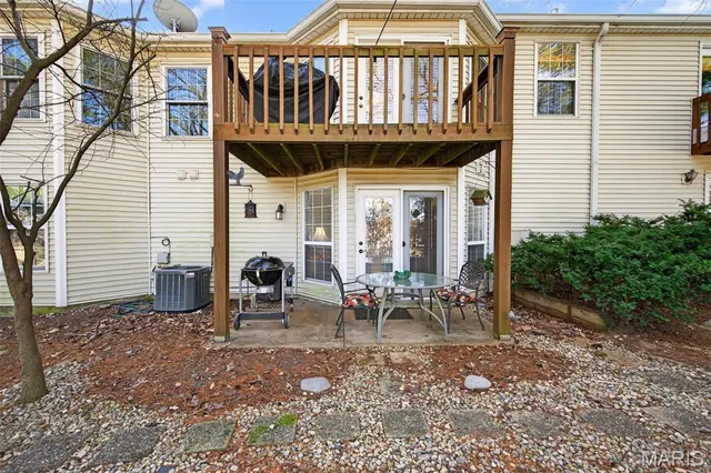 $350,000 | 174 Baxter Heights Court, Manchester, MO 63011