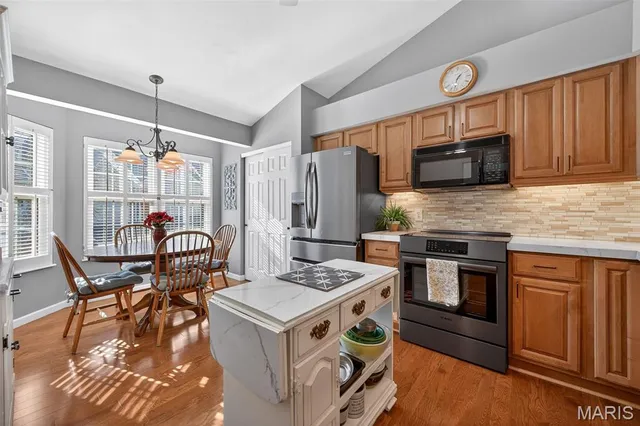 $350,000 | 174 Baxter Heights Court, Manchester, MO 63011