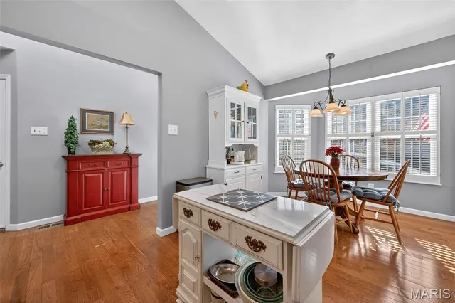 $350,000 | 174 Baxter Heights Court, Manchester, MO 63011