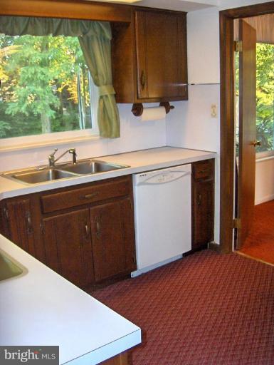 19710 Meadowbrook Road Hagerstown, MD 21742 - Photo 14 of 27 Kitchen