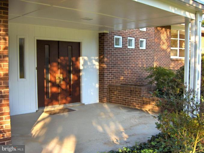 19710 Meadowbrook Road Hagerstown, MD 21742 - Photo 3 of 27 Exterior #2