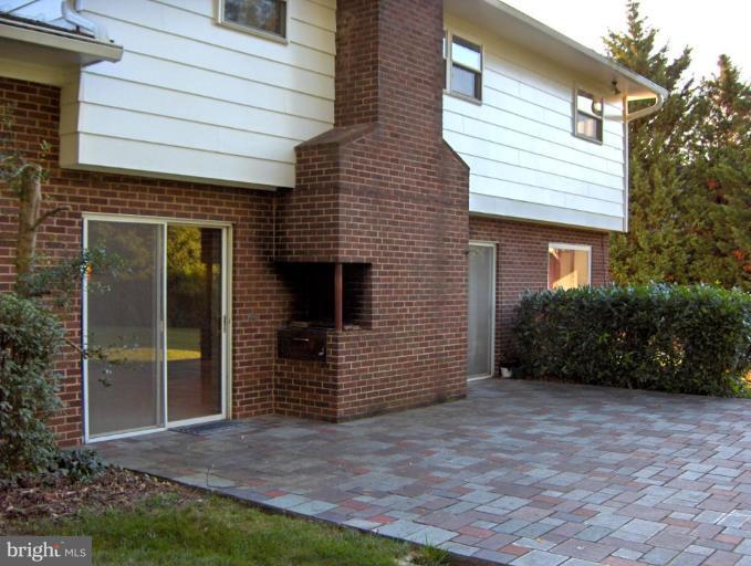 19710 Meadowbrook Road Hagerstown, MD 21742 - Photo 8 of 27 Patio