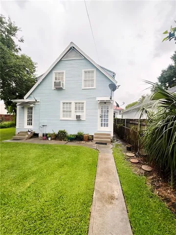 $1,100 | 130 South Hennessey Street, Unit 1, New Orleans, LA 70119