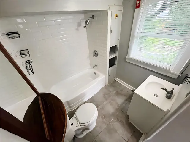 $1,100 | 130 South Hennessey Street, Unit 1, New Orleans, LA 70119