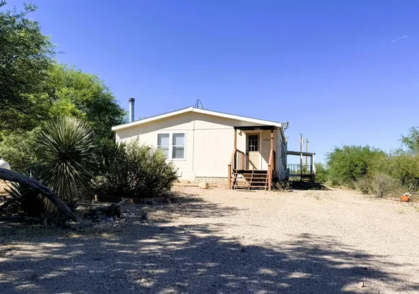 $1,400 | 1924 East Blackberry Lane, Huachuca City, AZ 85616