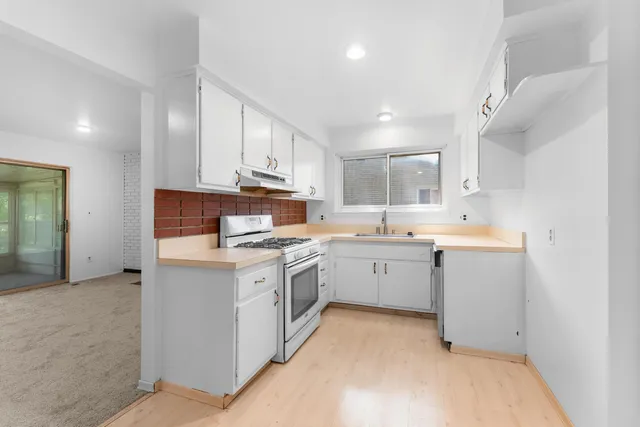 $245,000 | 29848 Rambling Road, Southfield, MI 48076