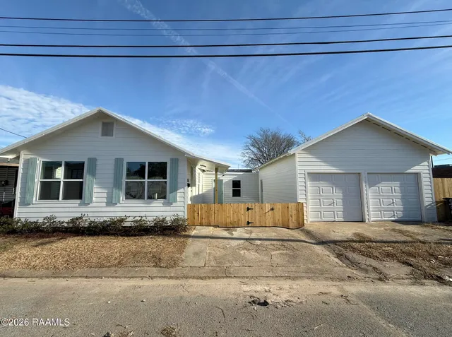 $1,475 | 801 Cleveland Street, Lafayette, LA 70501